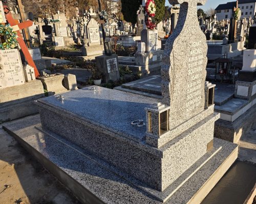 monument-funerar-granit-gri-carte-deschisa-cruce-botosani-1