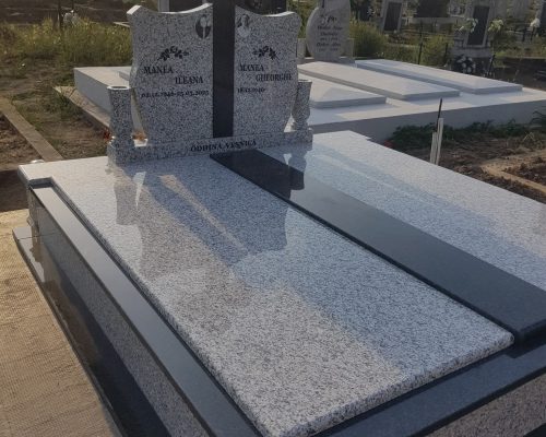 monument-funerar-granit-gri-cruce-neagra-botosani-1