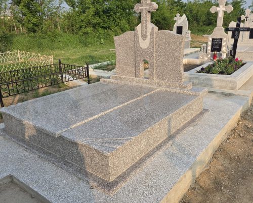 monument-funerar-granit-gri-cruce-simpla-botosani-3