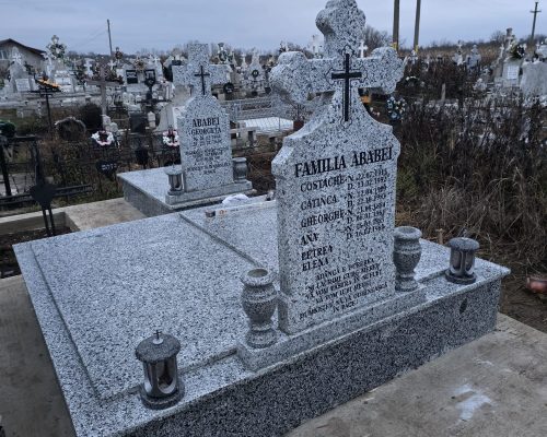 monument-funerar-granit-gri-cu-placi-funerare-botosani