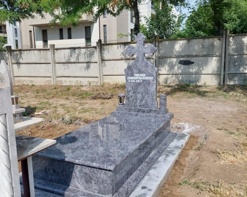 monument-funerar-granit-gri-design-oval-personalizat-botosani